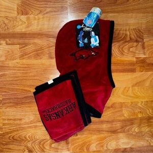 Arkansas Razorbacks NCAA Ultra Fleece Hoodie Scarf W/ Pockets New with Tag NWT